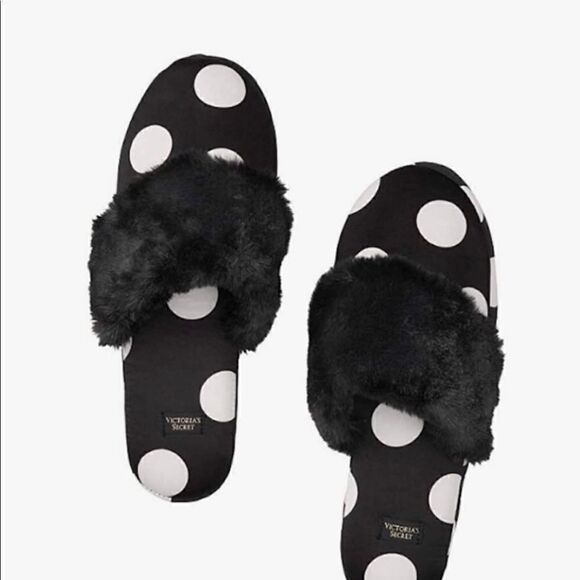 NWOT Victoria’s Secret slippers w bag size M - Picture 2 of 6